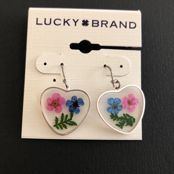 Lucky Brand Silver Tone & Lucite Heart With Dried Flowers Drop Earrings NWT - Picture 4 of 11